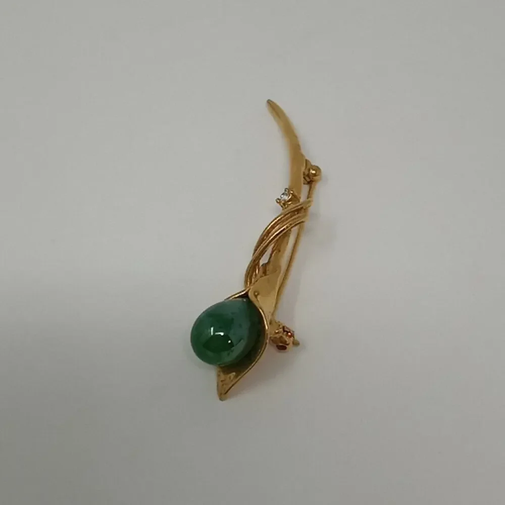 Gold Tone Lily Shaped Pin With Green Cabochon Brooch
